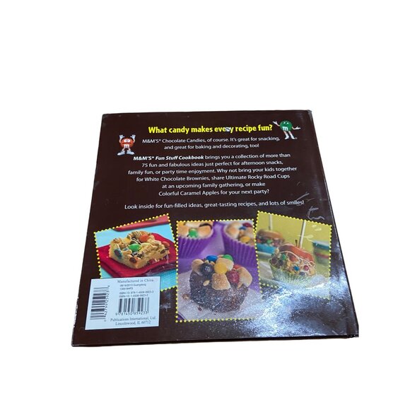 M&M's Fun Stuff Cookbook 2013 Kids Recipes Candy Cookies Cakes Hardcover - Picture 2 of 10